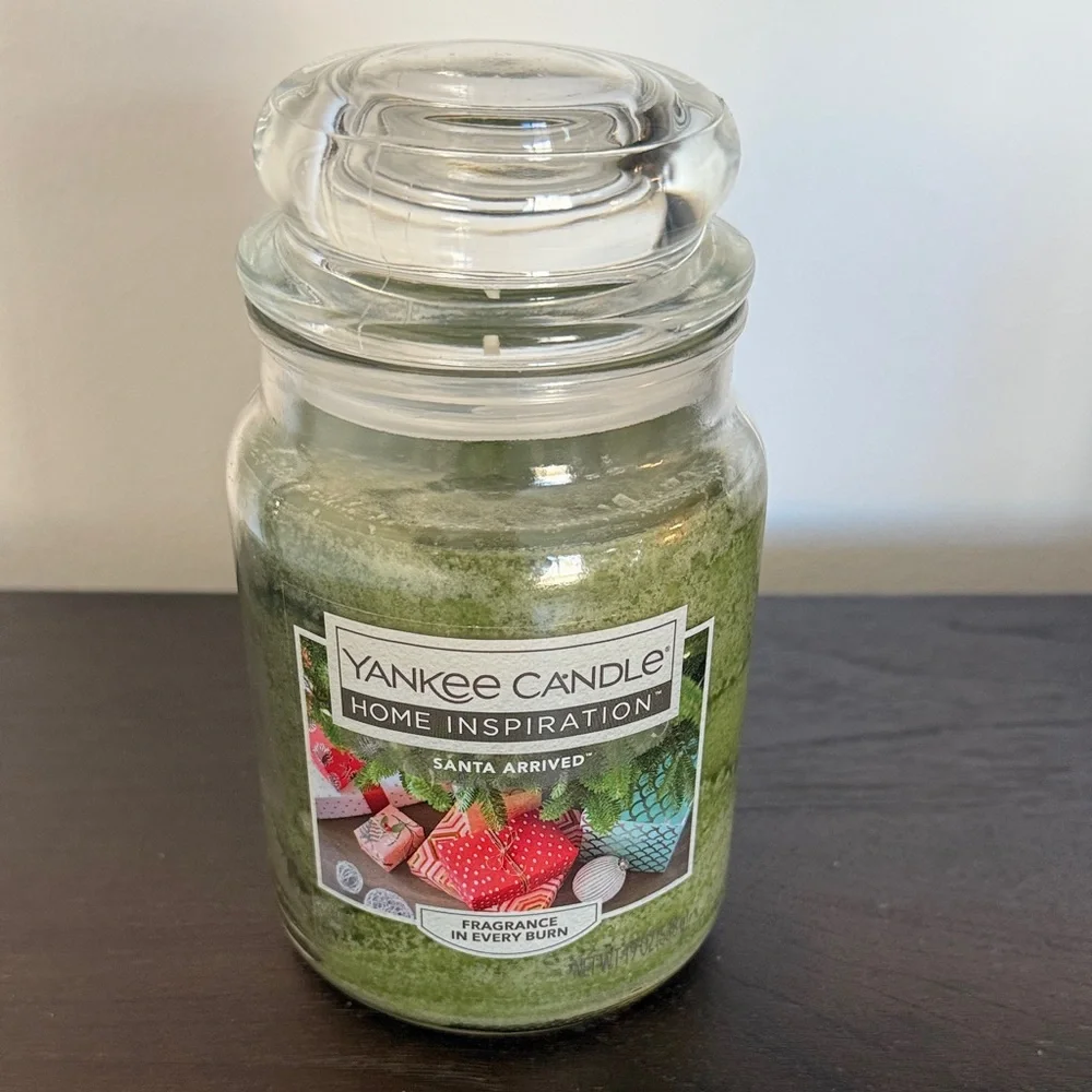 NWT Yankee Candle Home Inspiration Santa's Arrived 19 oz Large